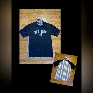Stitches MLB New York Yankees black and white workout t-shirt men’s sz M NEW!!